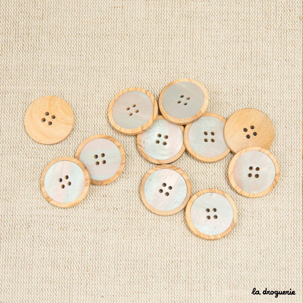 LA DROGUERIE - Wholesale Sewing Button/Snap - 23mm Saloon 4-hole button1