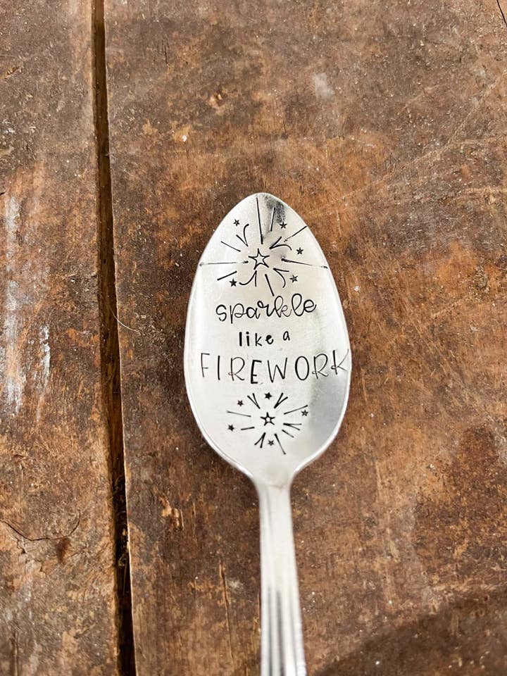 Colher Estampada Vintage Sparkle Like A Firework por atacado de The Sassy Barn