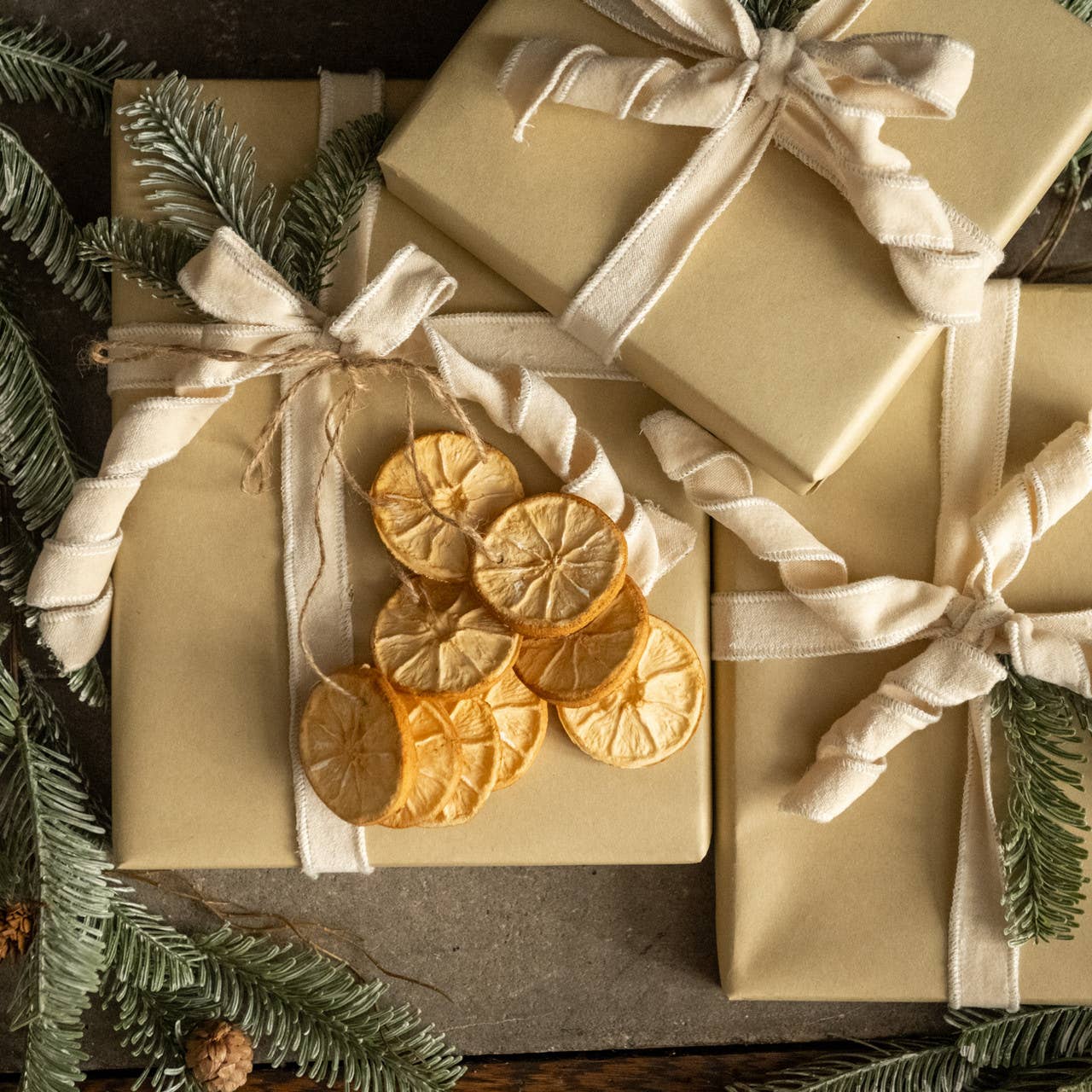 Ragon House - Vendita all'ingrosso Decorazione - ORNAMENTO PENDENTE FETTA D'ARANCIA 13"0