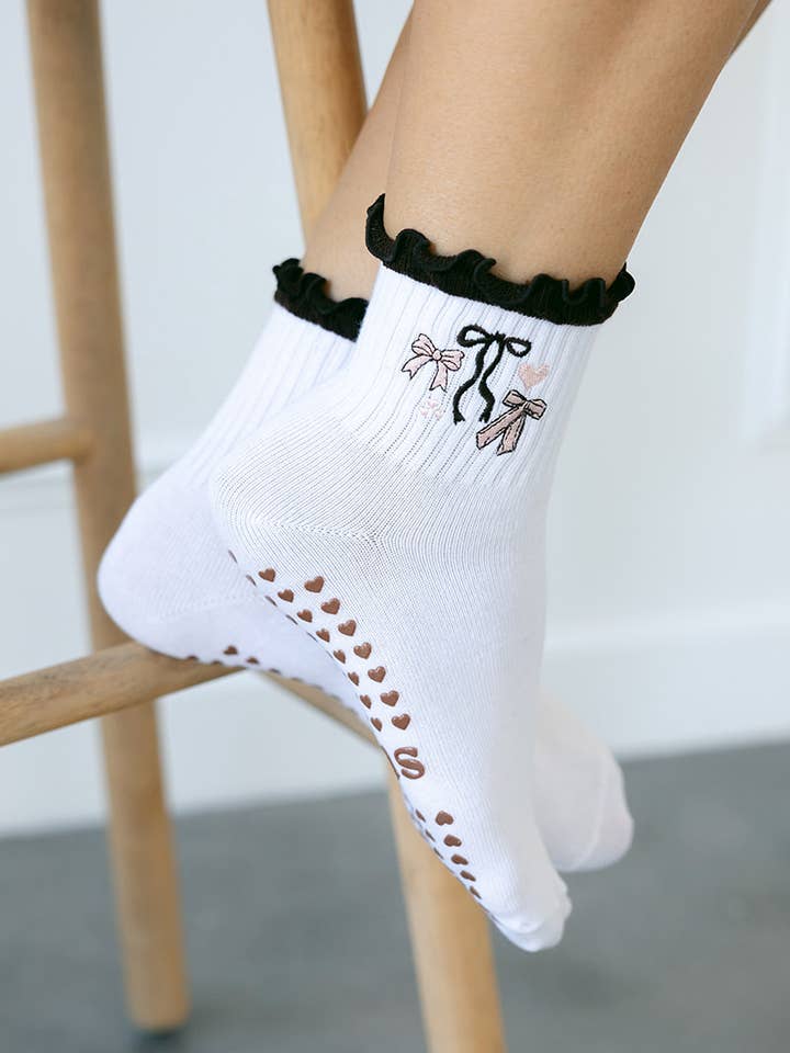 Stollie grips - Wholesale Socks - Women's - PILATES GRIP CREW SOCK | BROWN BOW