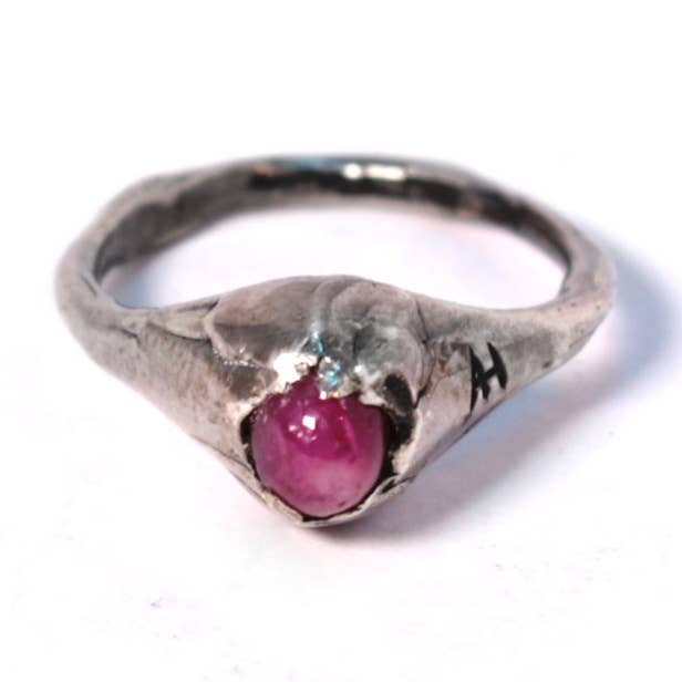 Mini cabochon cut star ruby chevalier ring for wholesale by Arlo Haisek