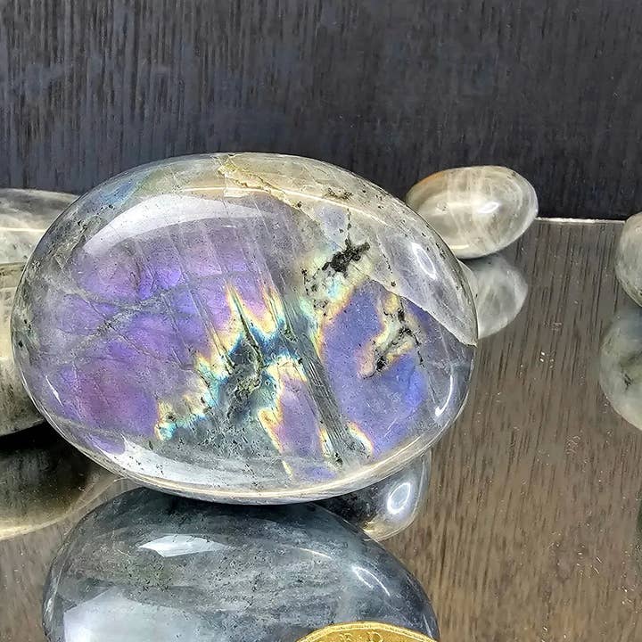 Distinction Crystals - Wholesale Spiritual Stone/Crystal - Purple Labradorite Crystal Palmstones 1KG Batch