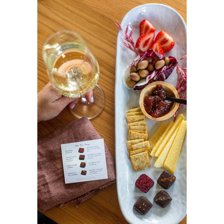 MECHA Chocolate - Wholesale Chocolate Box - White Wine Box (4 pieces)1