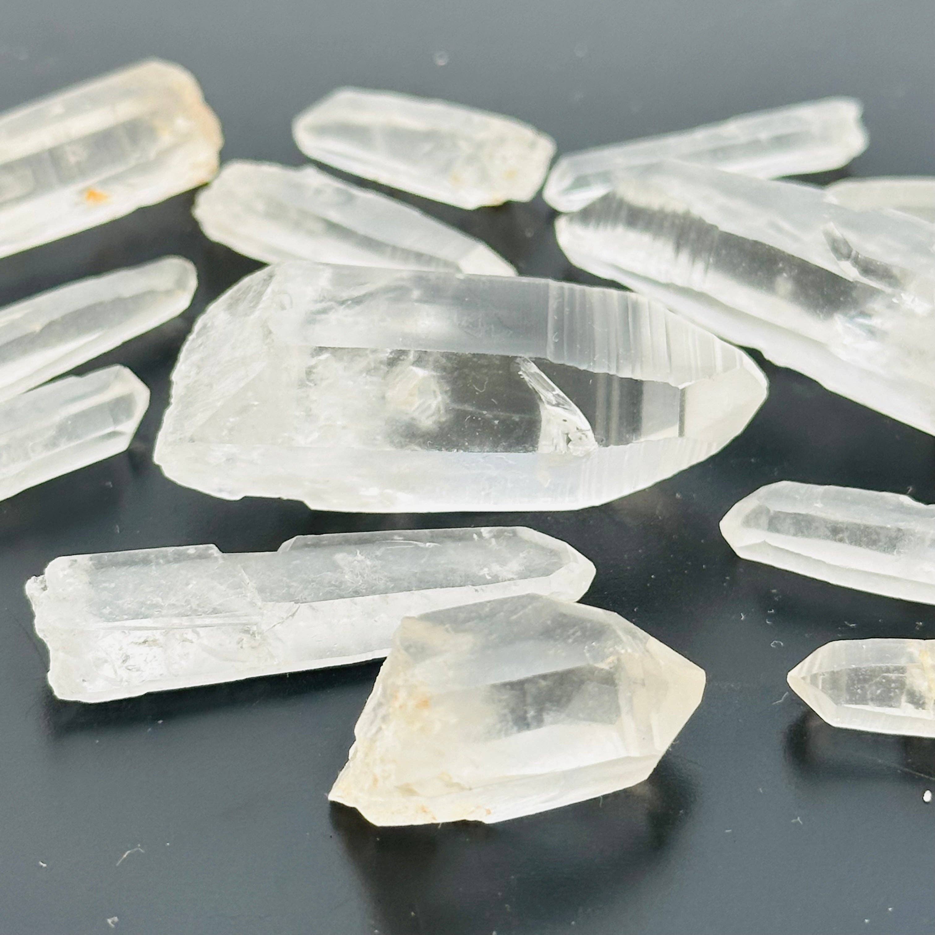 Rock Paradise – wholesale Spiritual stone/crystal – Natural Lemurian Quartz Crystal Points - 1/2 pound bag -4