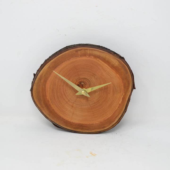 Wooden wall clock 23x20 cm made of cherry, unique handmade for wholesale by Huizbirn