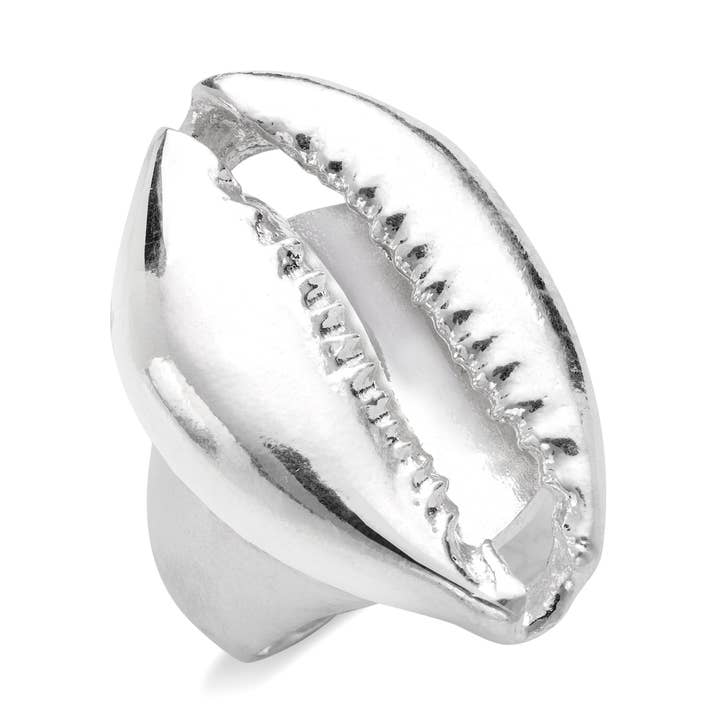 Bague Audacieuse en Coquillage Caouri en Argent Sterling .925 pour la vente par Better Jewelry