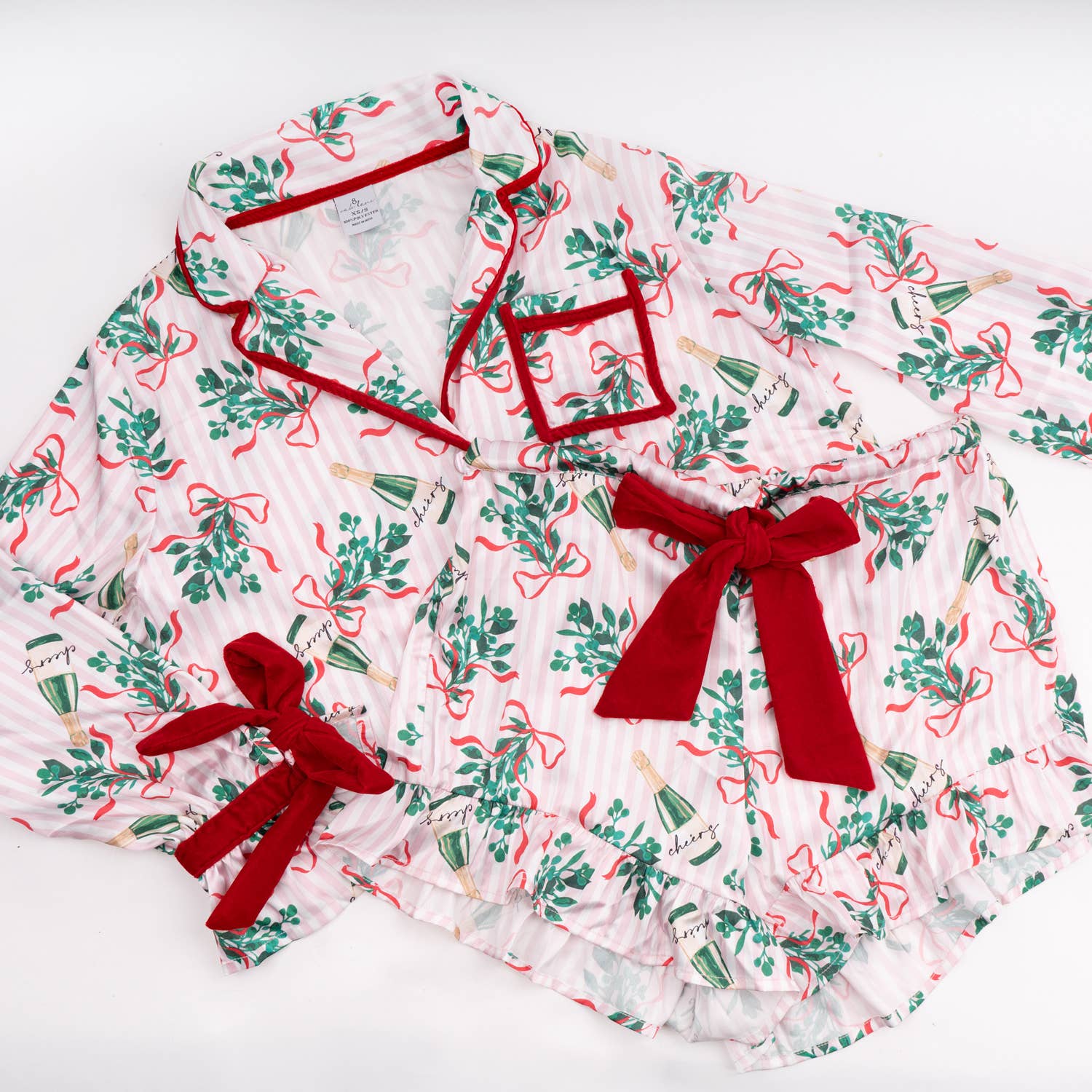 8 Oak Lane – wholesale Pyjamasset - Dam – Mistletoast Satin Ruffle Kort PJ-set4