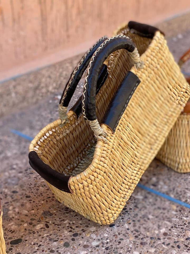 Reed Baskets with Leather Handles for wholesale by martitec