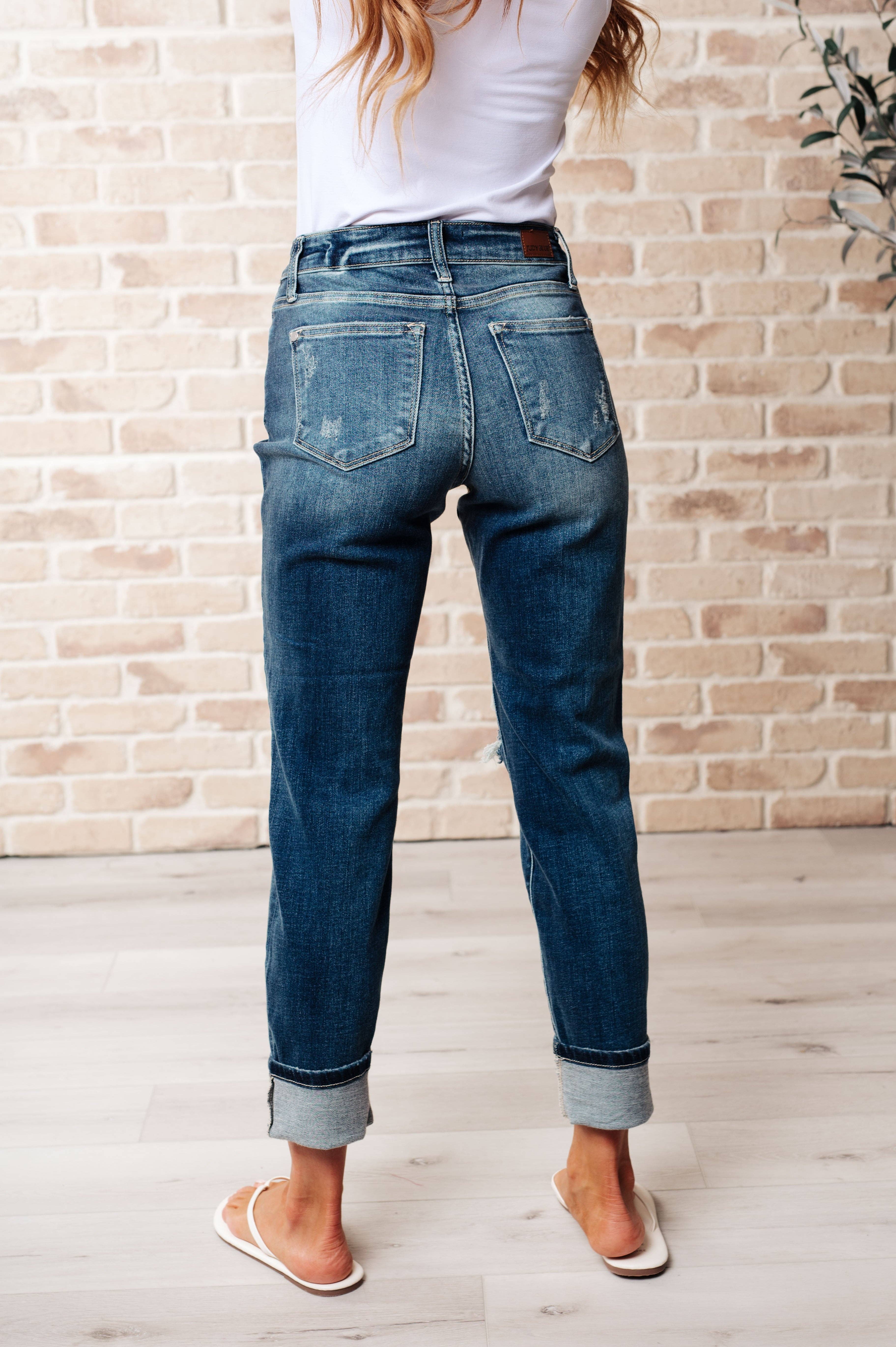 Avenue Wholesale - Vente Jean – femme - Judy Blue Boyfriend Destroy à Revers Taille Moyenne5