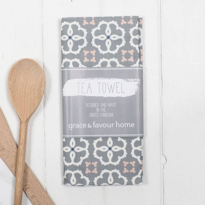 Ines Kökshandduk för wholesale av Grace & Favour Home