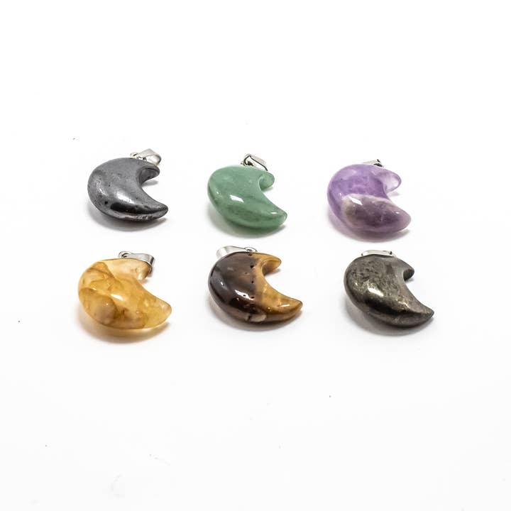 Quasar Gems USA - Vendita all'ingrosso Ciondolo/pendente - Collane con pendente a forma di mezzaluna in pietra preziosa.1