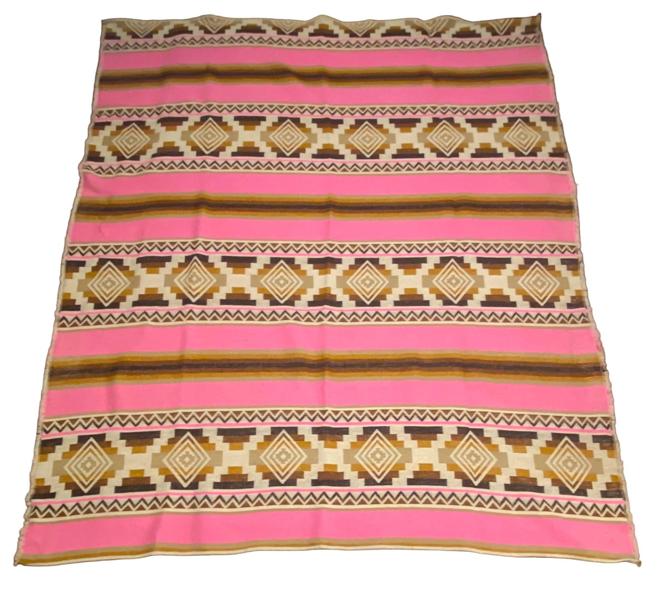 Little Amigos South America - Wholesale Throw Blanket - Cotacachi Cross 100% Wool Blanket2