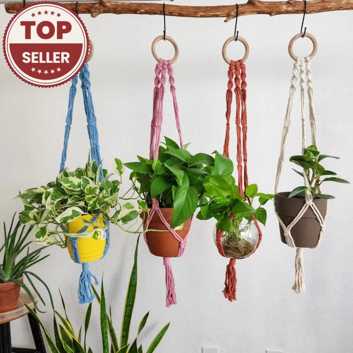 Boho Makramee Pflanzenaufhänger, minimalistischer handgemachter Pflanzenhalter für den Großhandel von Handmade By Uruba