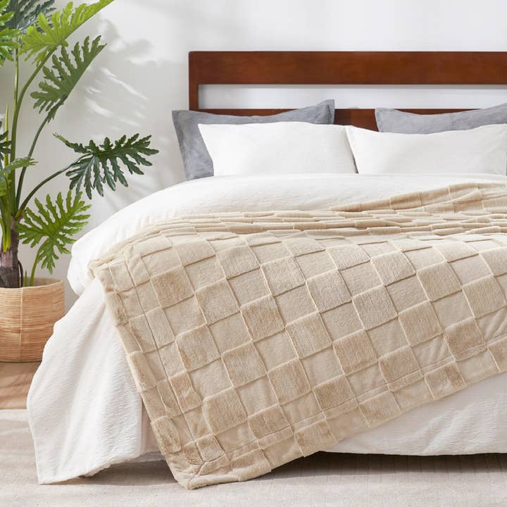 CB Faux Rabbit Fur Throw Blanket Checkered Bed Blanket-Beige for wholesale by DreamValley