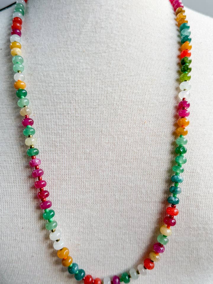 Collier Bégonia Multicolore pour la vente par Dylan Designs