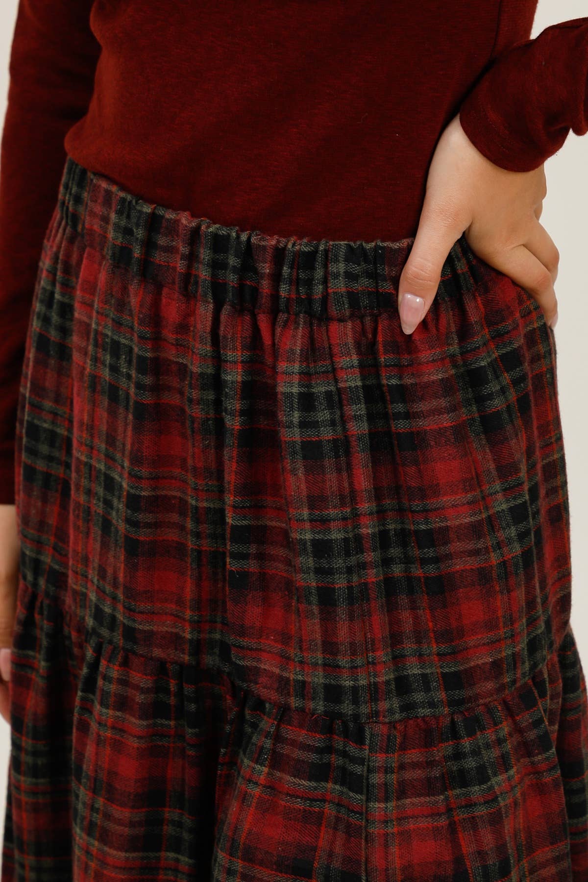 Daphnea - Wholesale Skirt - Women's - 32088 LONG CHECKERED SKIRT2