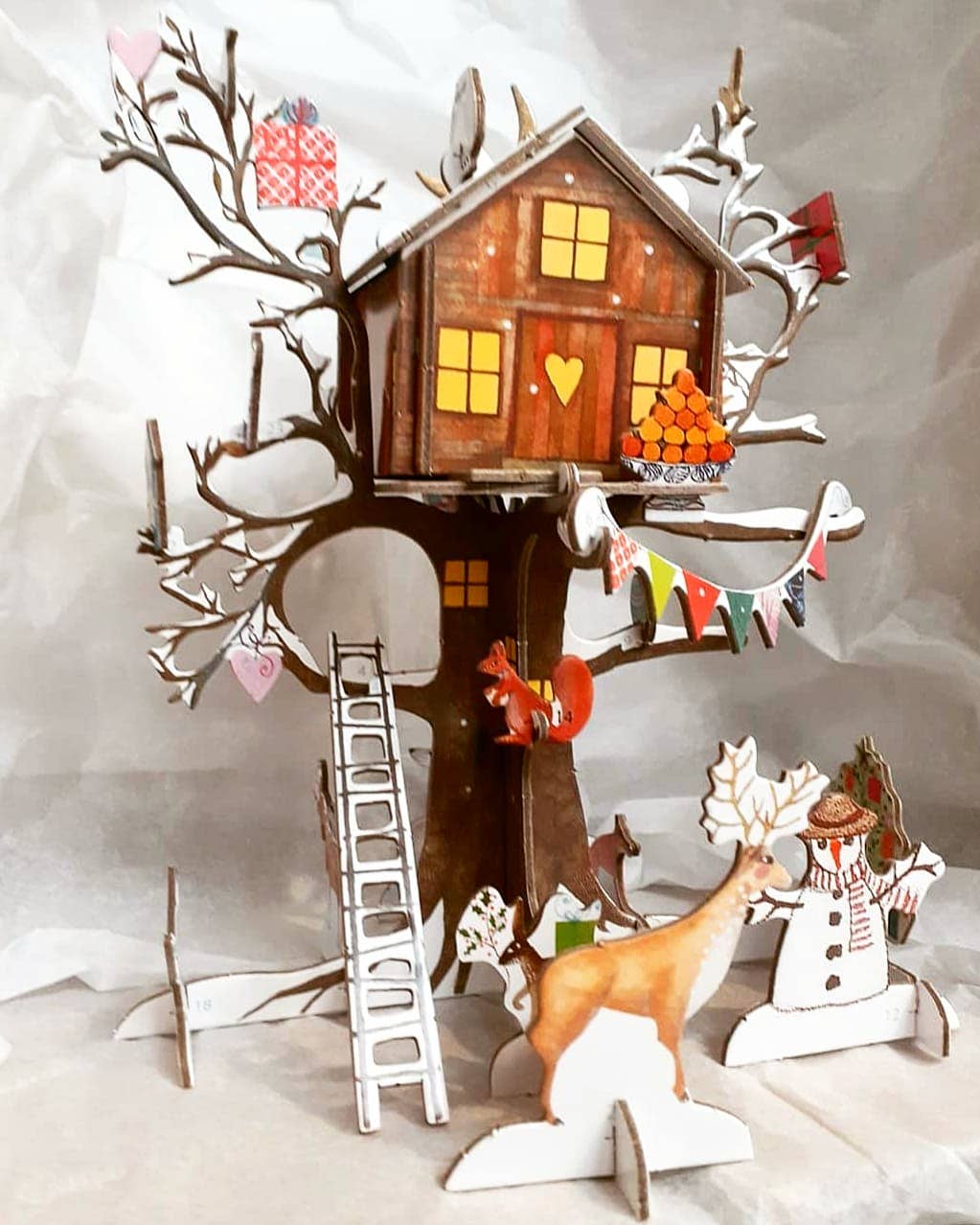 Roger La Borde - Wholesale Advent Calendar - Christmas Treehouse Pop & Slot 3D Advent  - POP 1102