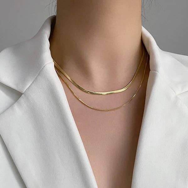 Eenvoudige, meerlaagse chokerkettingen en accessoires in effen kleur voor wholesale door UZ Wholesale Store