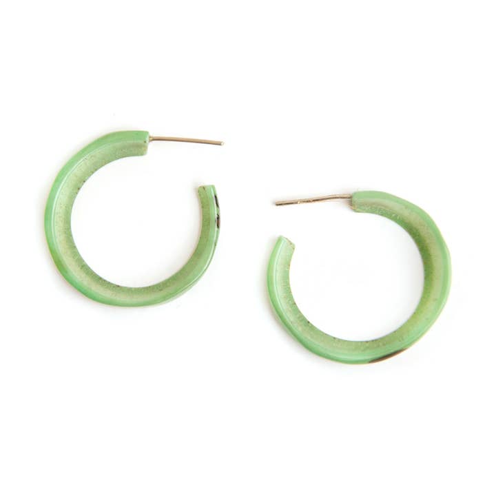 SÉLECTIONNEZ LES COULEURS EN VENTE ! Boucles Joy pour la vente par Organic Tagua Jewelry