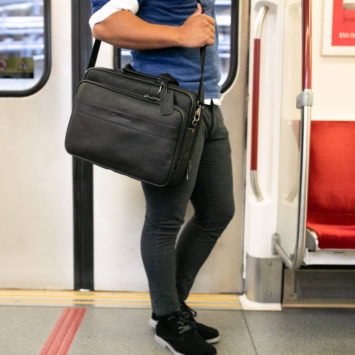 Alpine Swiss - Wholesale Briefcase - Unisex - Messenger Bag Leather 15.6 Laptop Briefcase Portfolio Busine1