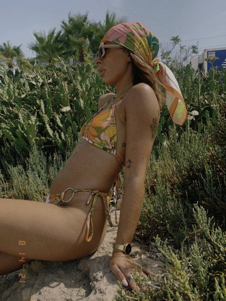 Daisy Scarf for wholesale by Hazey Daisy