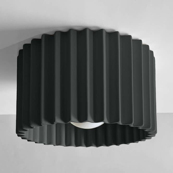 Plafonnier en céramique de Syracuse | Grand montage affleurant minimaliste pour la vente par LYSlightlab