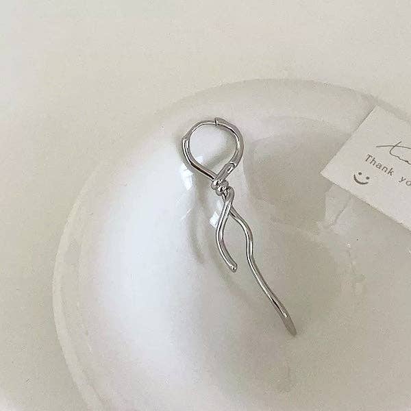 LanLivia - Venta al por mayor Pendientes colgantes - Pendientes delgados con nudo retorcido de diseño único, un par3