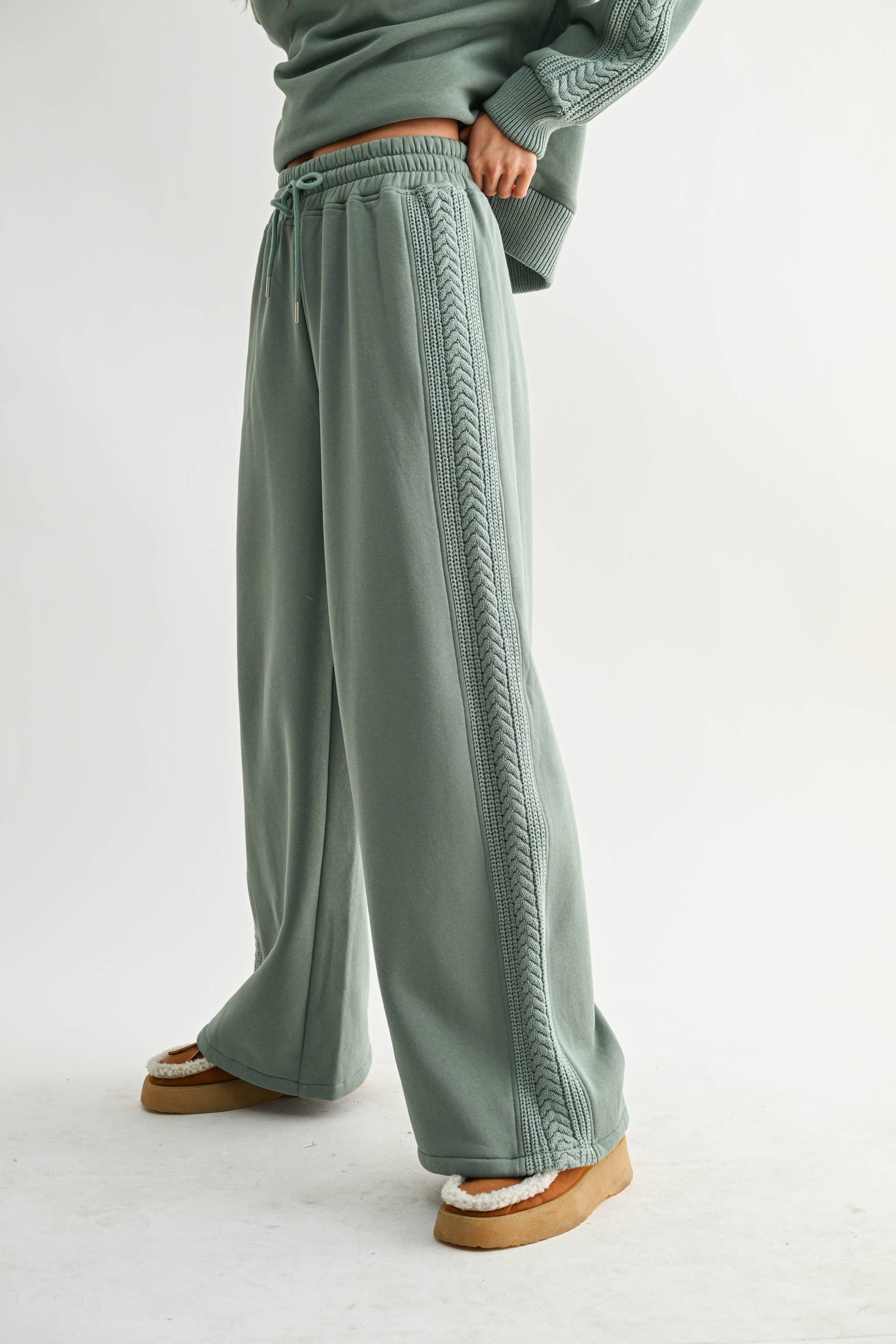 Camellia – wholesale Tops set – Women's – CS10248E CABLE KNIT TRIM OVERSIZED LOUNGE SET35