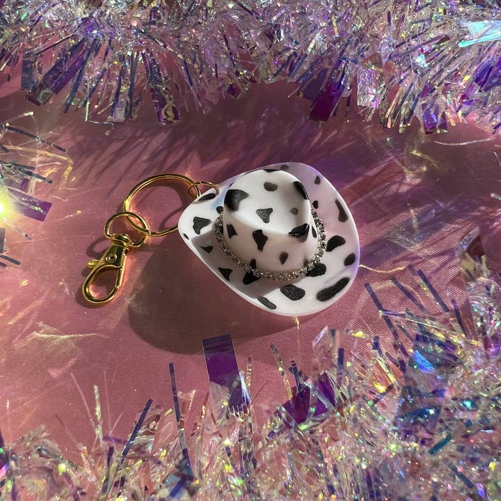 GG Says Hello – Engroshandel Nøglering - Dame – Cowprint Cowboy Hat nøglering
