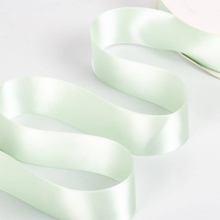 Ruban de satin double face Tea 94, rouleau de 100 verges pour la vente par Little Ribbon Shop