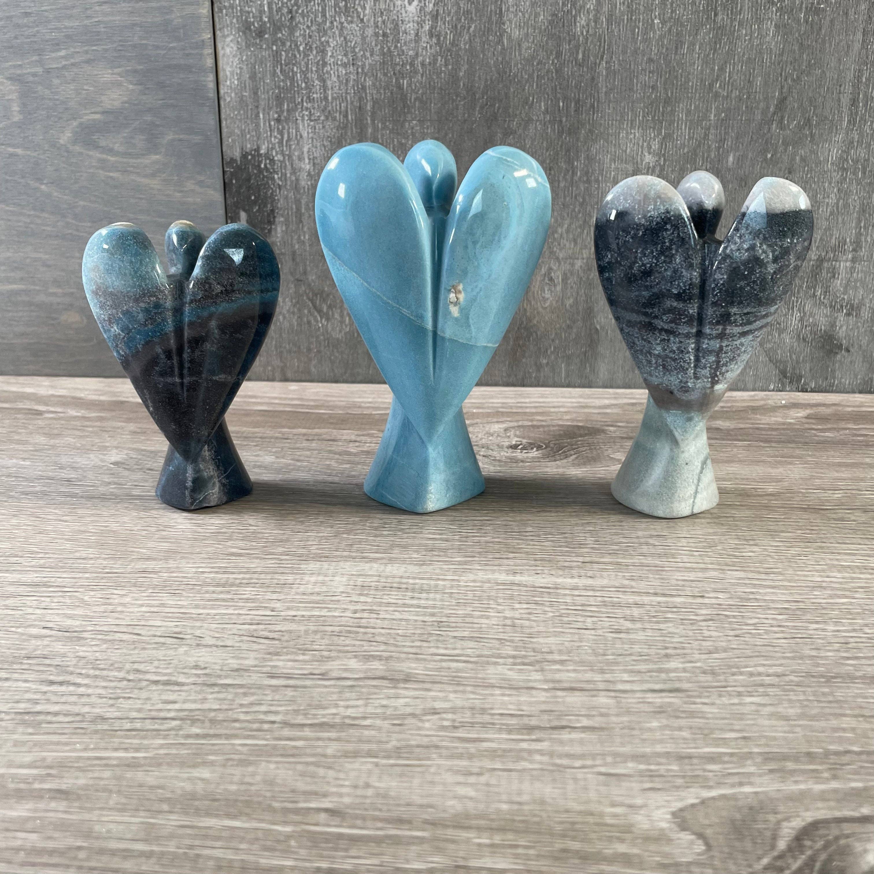Keystone Crystals - Vente Pierre et cristal de spiritualité - Lot de 3 grandes figurines d'anges en pierres précieuses sculptées20
