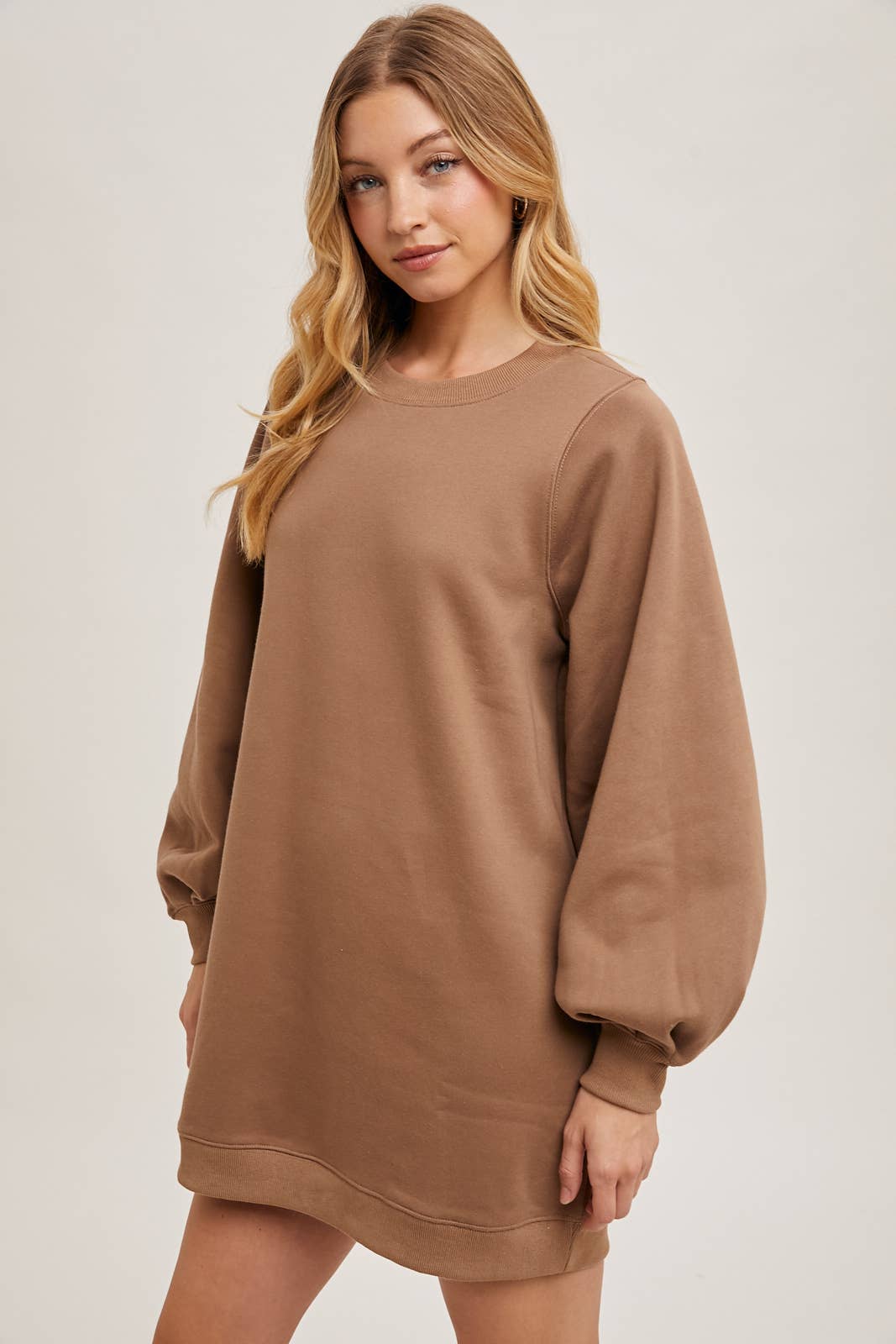 Bluivy – Großhandel Kleid – Damen – Sweatshirt-Kleid mit oversized Bubble-Ärmeln16