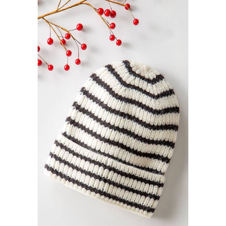 Urban Daizy - Wholesale Beanie - Women's - Striped Beanie