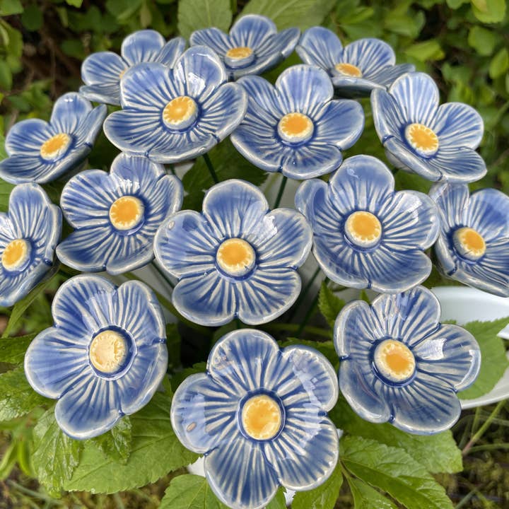 Pannonhem AB. – wholesale Garden/lawn stake – Ceramic Light Blue Plum blossoms,Plant stake4