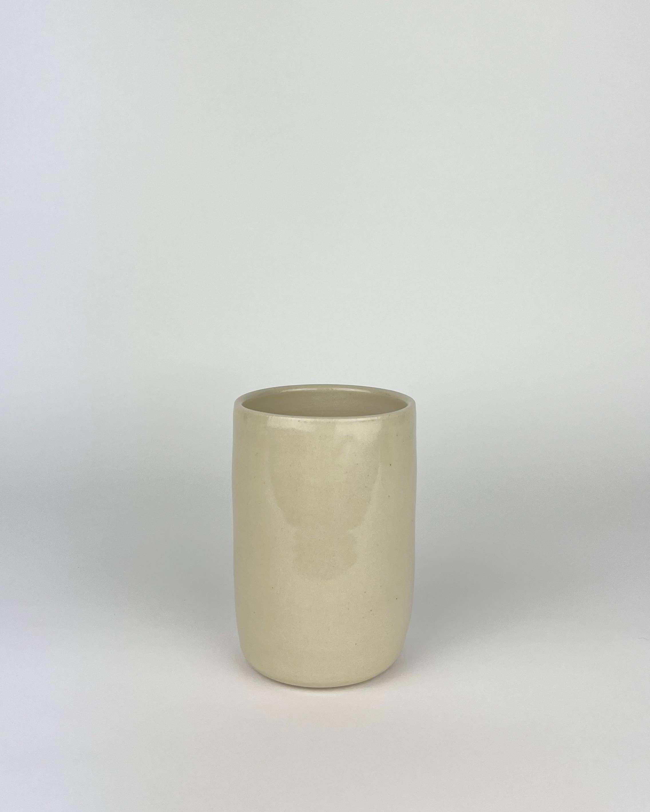 Natalya Jane Ceramics – Großhandel Kaffeebecher – Handgefertigte Keramiktasse - Glossy Cream2