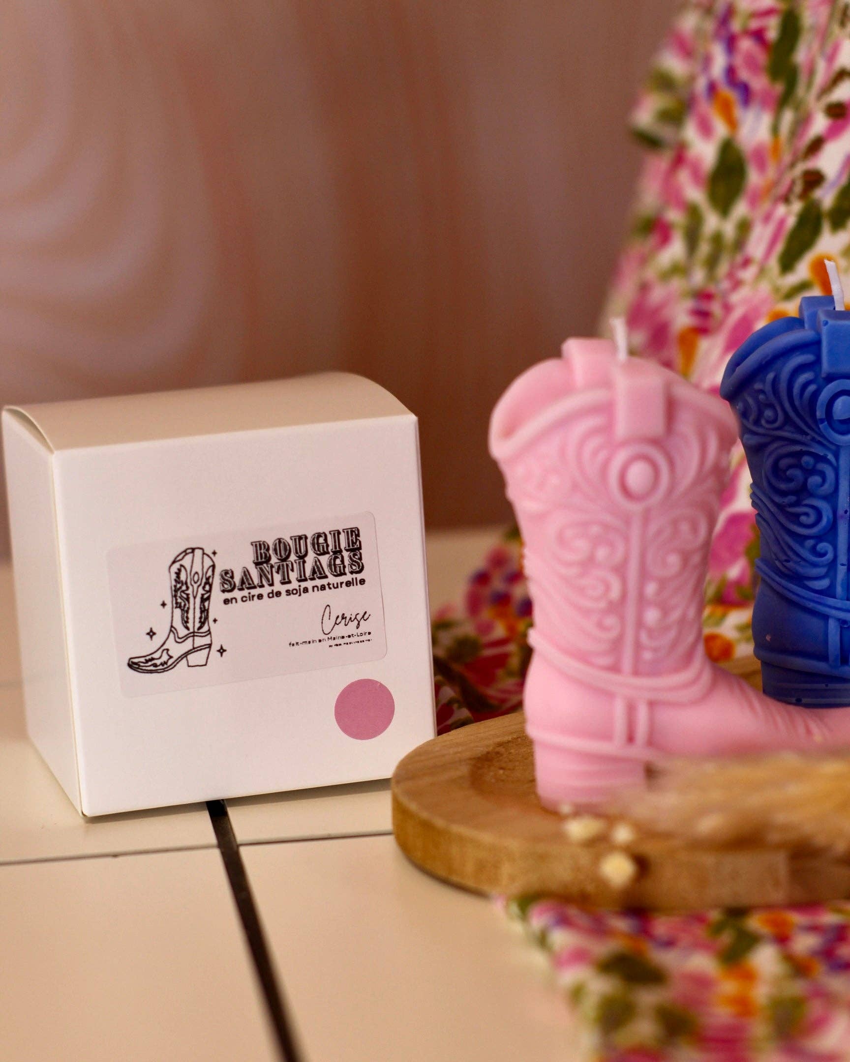 Meet me at the corner - Wholesale Novelty Candle - Santiags Candle9