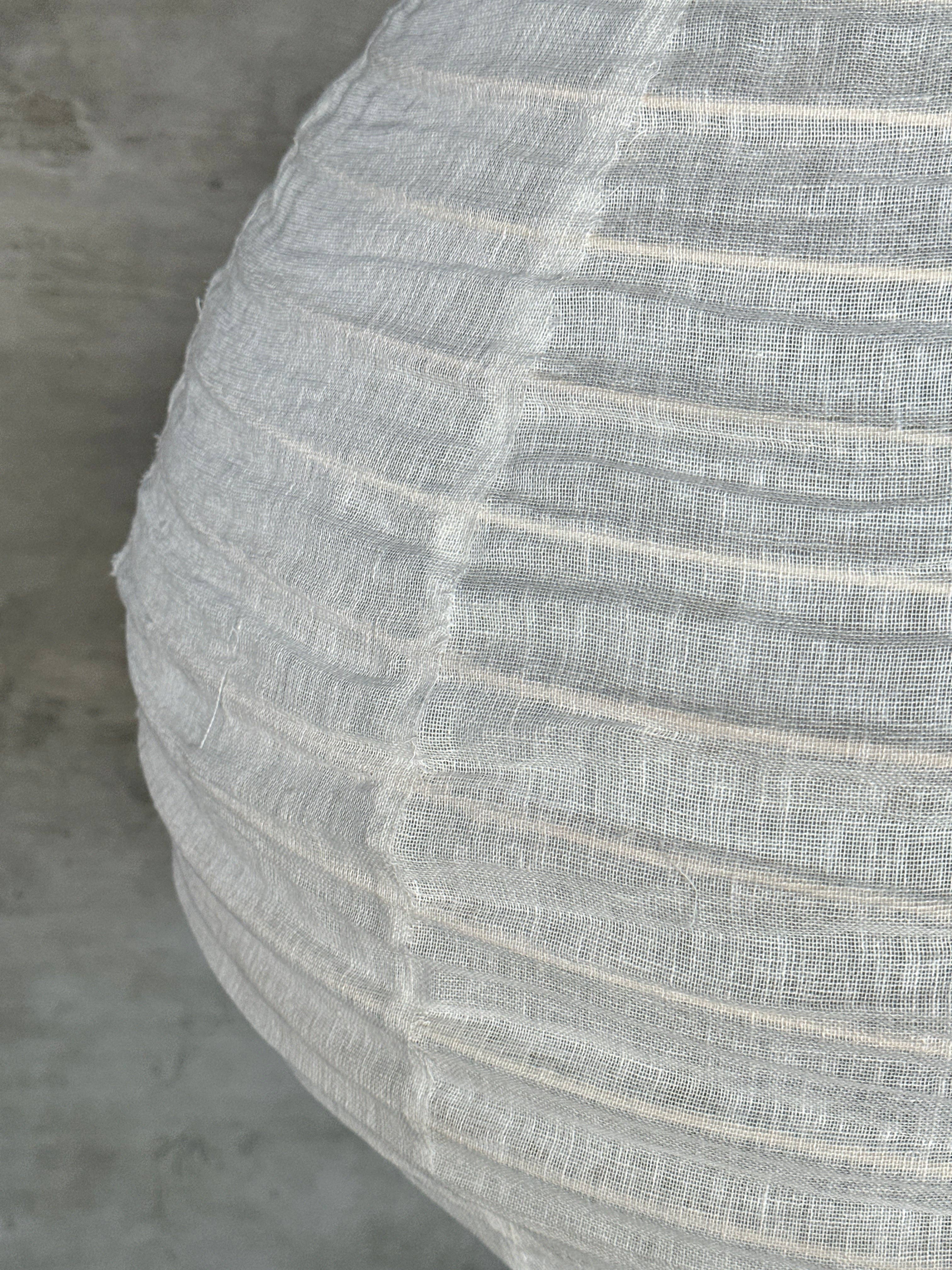 Office Objets - Wholesale Chandelier/Hanging Light - Large Japanese-style pendant light in natural rattan and linen, drop-shaped H55 D6017