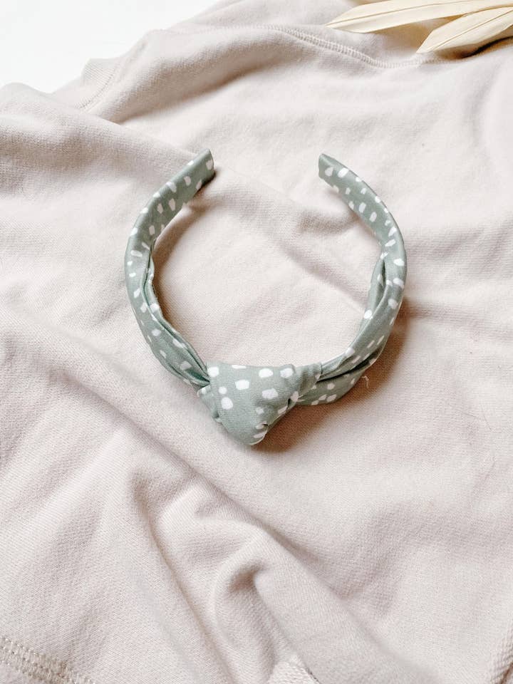 Sauge mouchetée pour la vente par The Knotted B