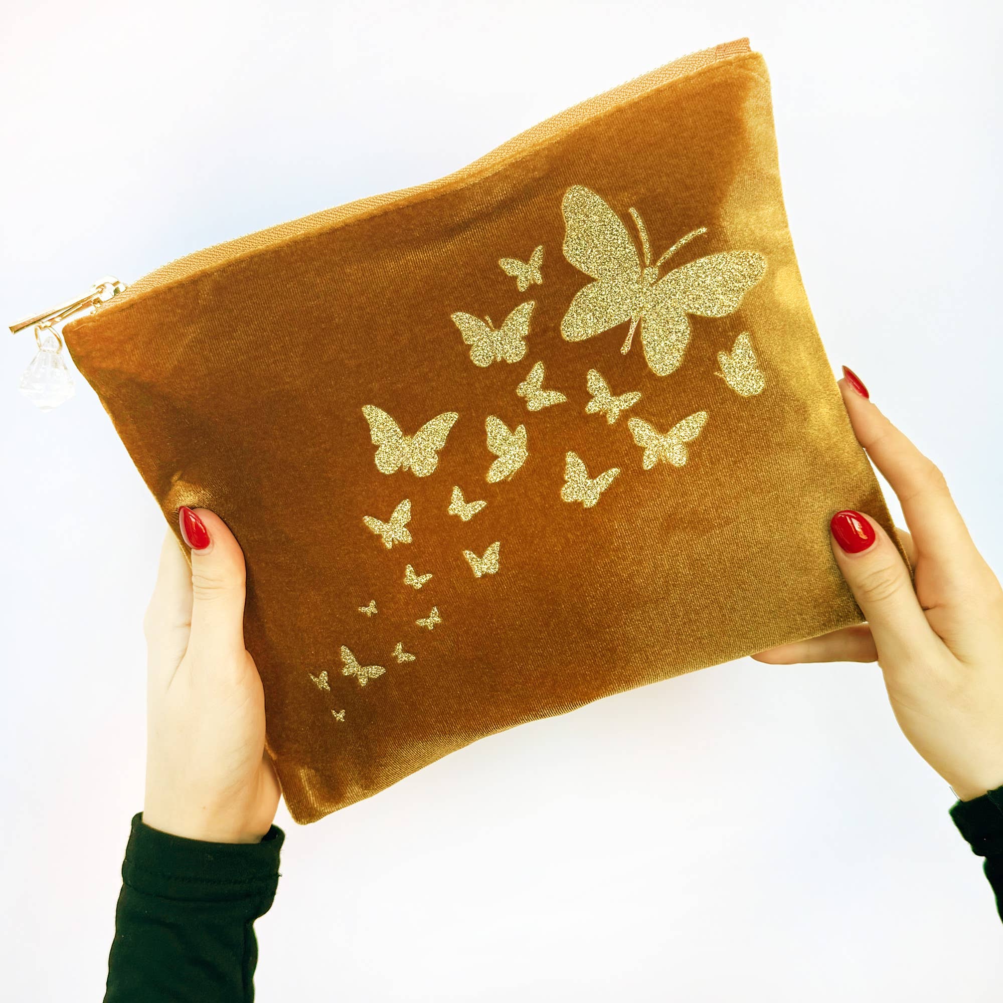 Lovethelinks Ltd – wholesale Make-up/cosmetic bag – Trailing Butterflies Velvet Make Up Bag3