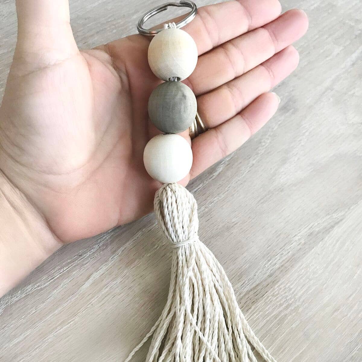 Simply Styled Art - Vente Porte-clés – femme - Porte-clés Boho avec pompon1