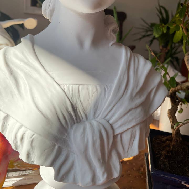 RomaArtSculptures - Wholesale Sculpture - Large Lady Statue3