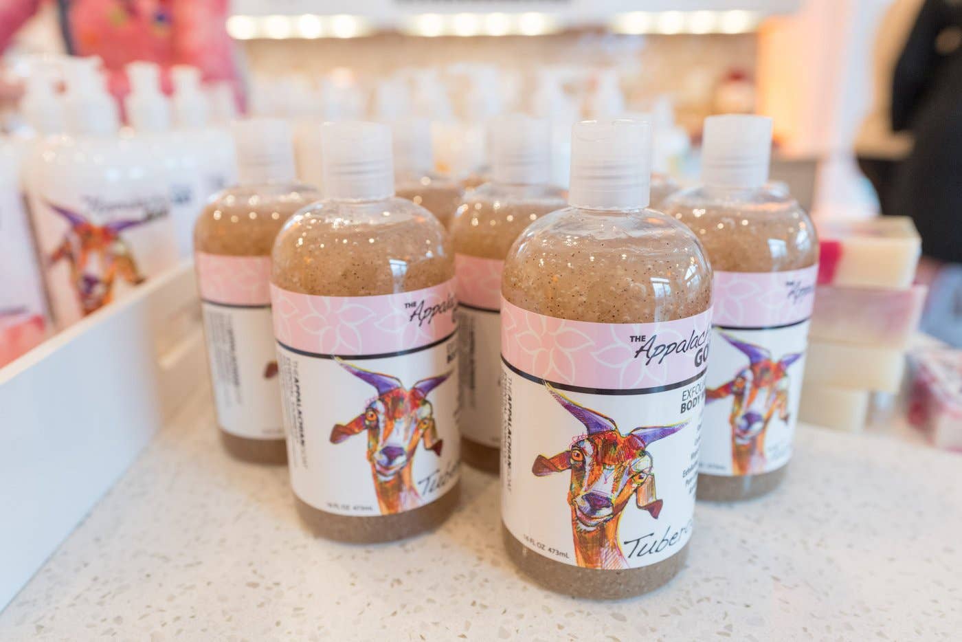 Essential Journeys LLC - Vente Lotions corporelles/Gels douches - Nettoyant pour le corps exfoliant tubéreuse1