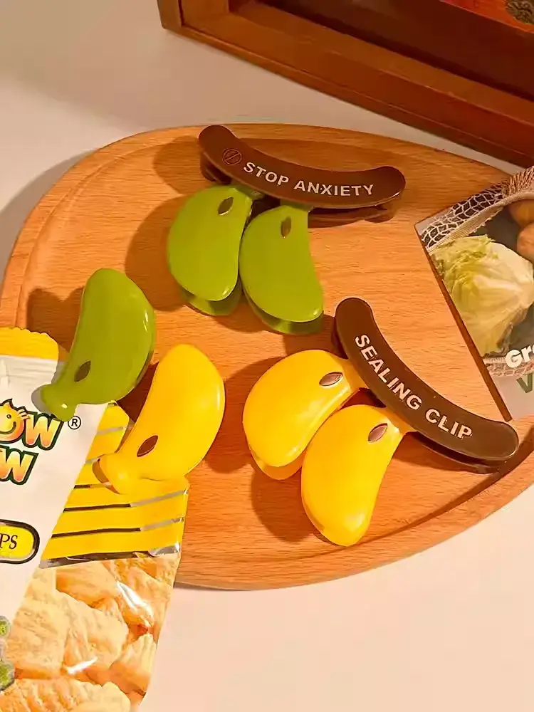 Otterware - Wholesale Kitchen Tool/Gadget - Magnetic Banana Multi-Clips (Set of 3 Sealers)16