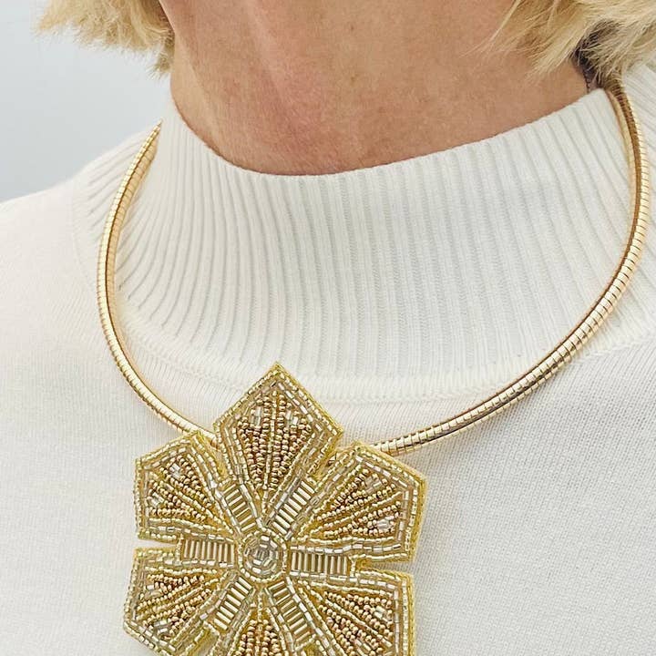 TWO FORTY TWO - Wholesale Choker/Collar - HOLIDAY - Snowflake Christmas Collar (gold) NK6510