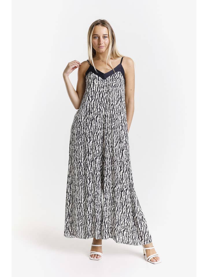 TINA Stephens Italy/Tees By Tina – Macacão - Mulher por atacado – Macacão Selena Rain com Estampa e Acabamento em Cetim (DT226R)1