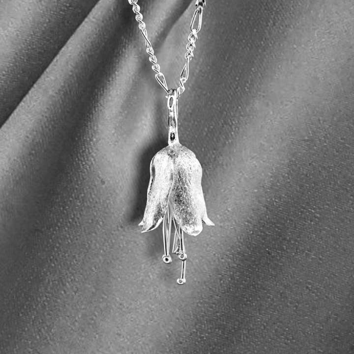 MadamLili – Großhandel Kette mit Anhänger/Charm – Glockenblume 3D Silber Kette - 925 Sterling Silber Blumen Maiglöckchen Pflanzen Halskette - K925-57