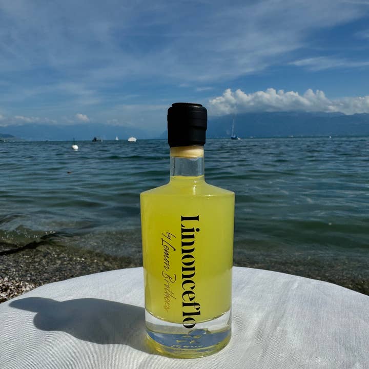 Limonceflo 100ml - TAX FREE PRICE for wholesale by Lemon Brothers