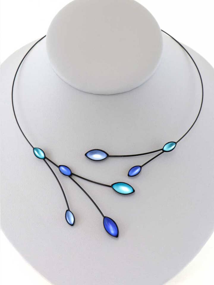 Aspen - Blå Regn (101B-NL) for engroshandel hos Kristina Collection