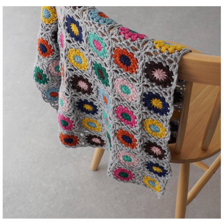 「FUNJI」In Japan - Wholesale Knitting/Crochet Supplies - Merino Wool Crochet Colorful Motif Throw Kit8
