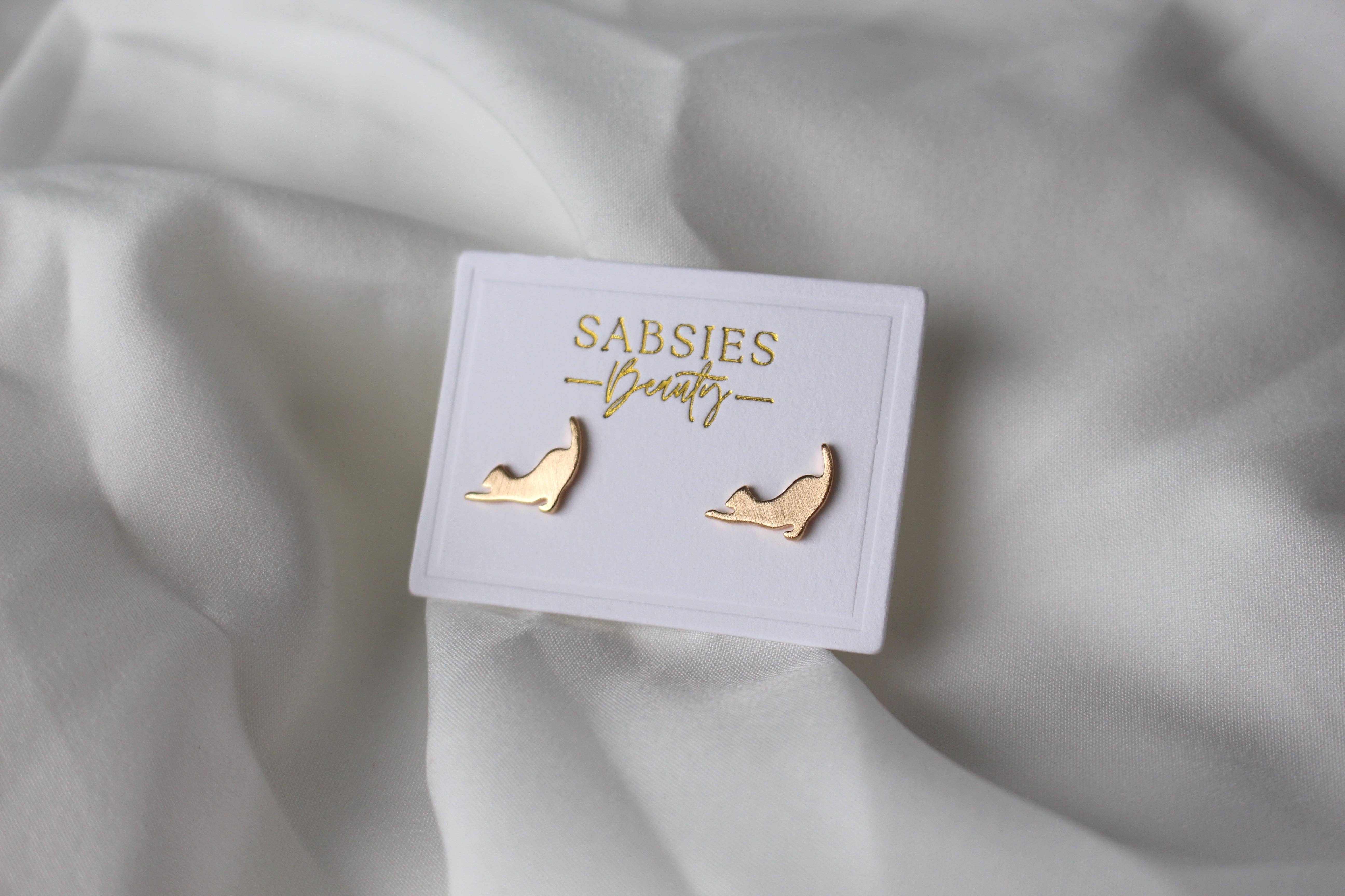 Sabsies Beauty - Wholesale Stud/Post Earrings - Stretching Kitty Stud | 18k Gold Plated